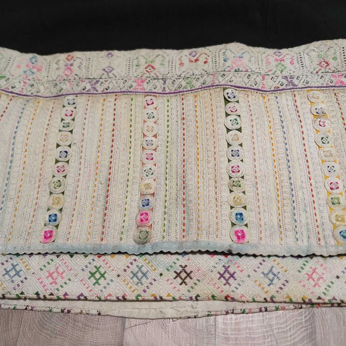 Ямболска носия Белкосник и престилки