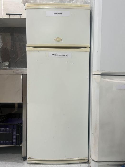 Хладилник с фризер