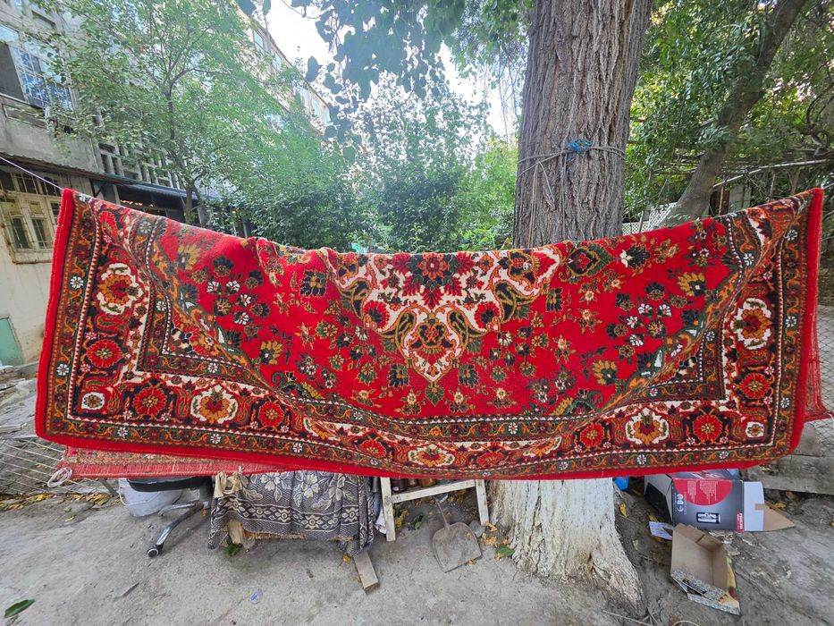 Ковры Хивинские красный и коричневый, торг уместен
