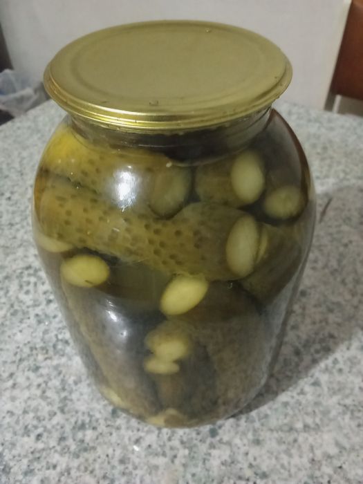Продам соленые огурцы