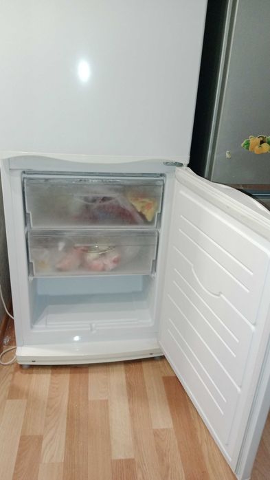 Продам холодильник Atlant
