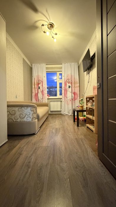 Продается 3-х комн.кв  Универмаг .