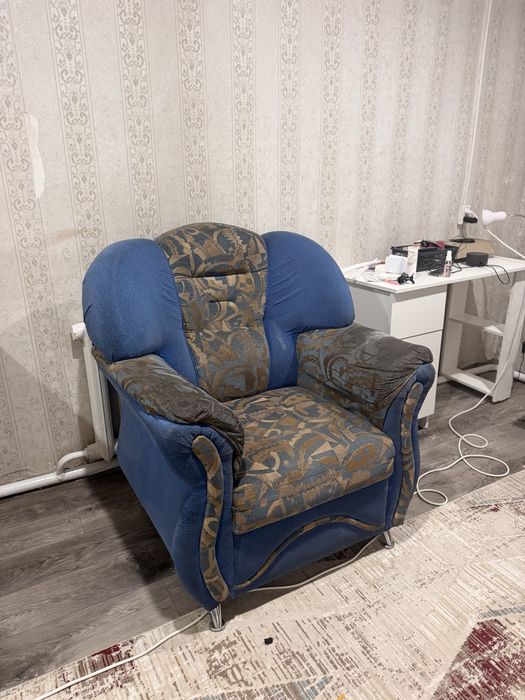 Продам кресло,10.000
