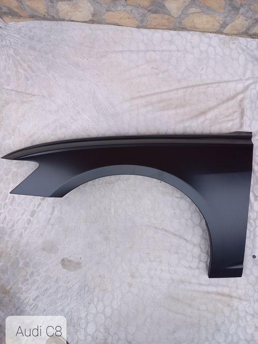 Нов ляв калник Ауди А6 Ц8/ Audi A6 C8