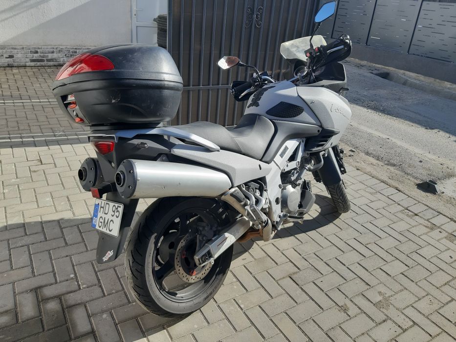 Vand motocicleta Suzuki dl1000 din 2004