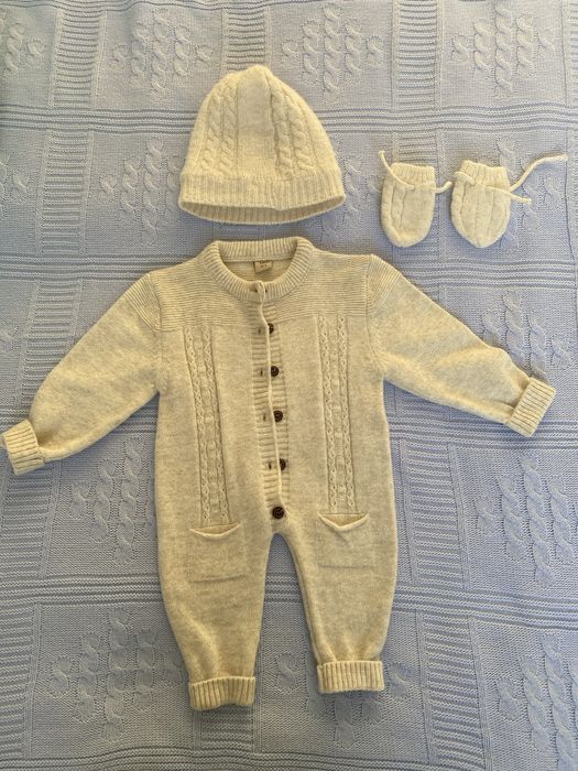 Комбенезон  и одежда для новорожденных
