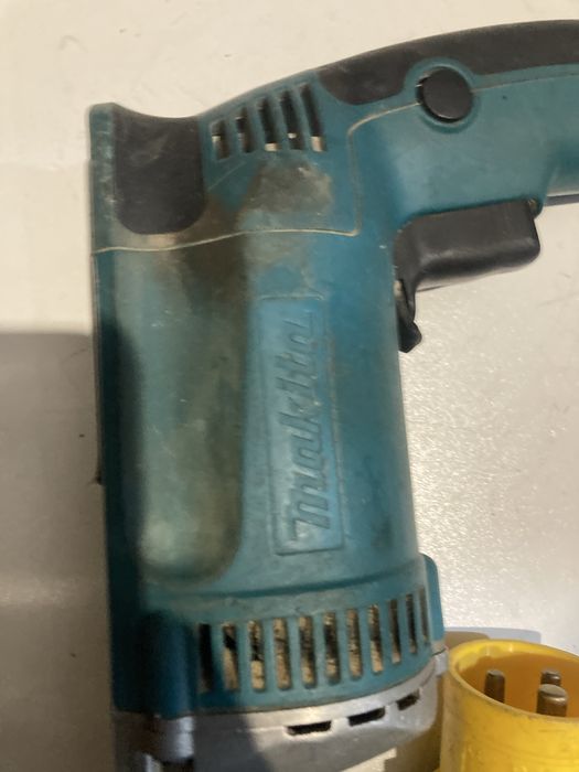 Masina Rigips Makita 6825R 570w Alimentare 110v