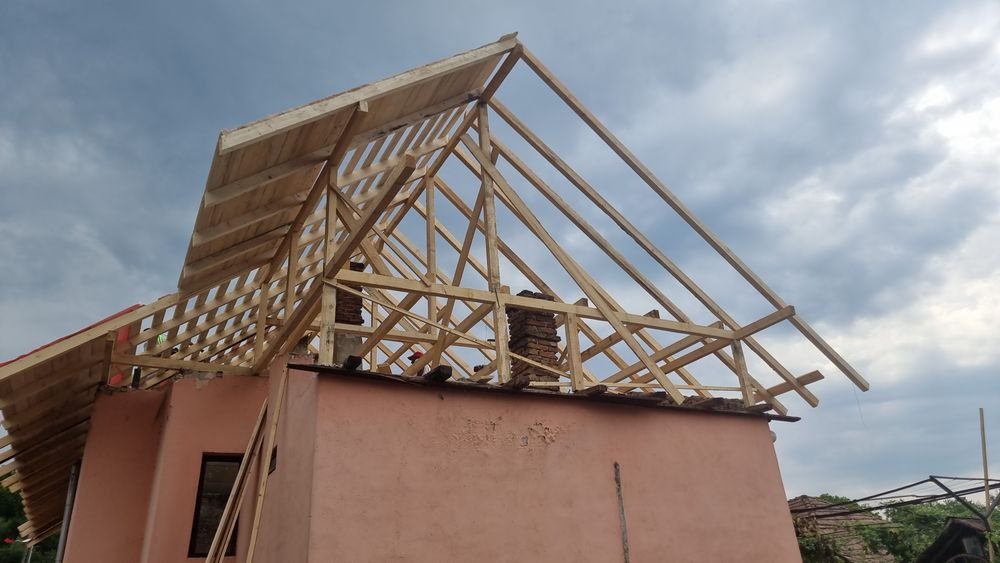 Montaj sisteme acoperisuri si reparatii de orice tip la acoperisul dum