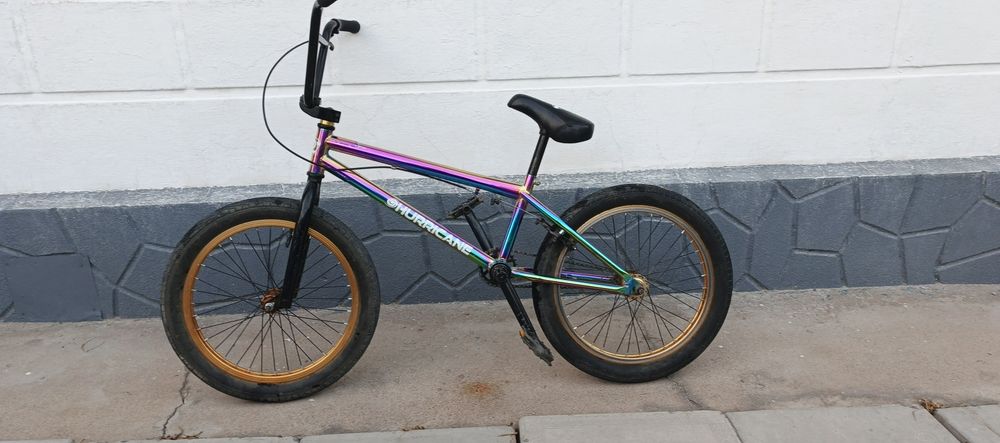 родаю BMX. Велосипед полностью на ходу, технически исправен. Отлично п