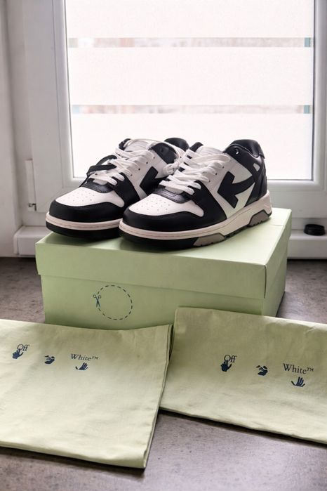 Off White Out of Office 40-44