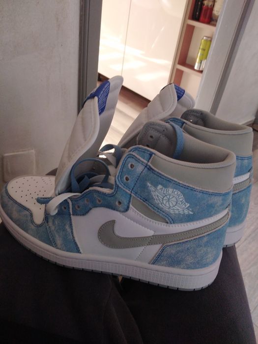 Jordan 1 hyper royale noi