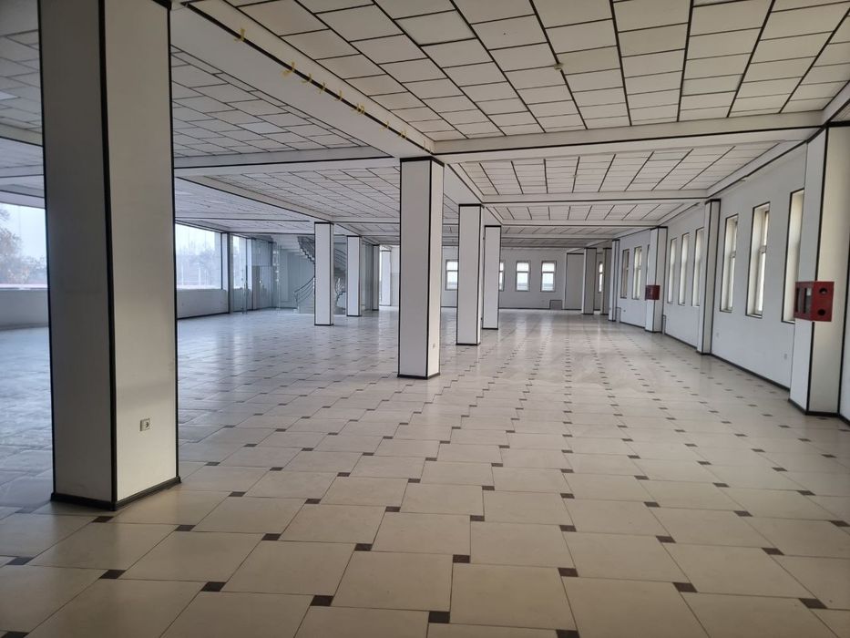 Сдаётся нежилое помещение в Сергелинский районе Базар авто запчаст