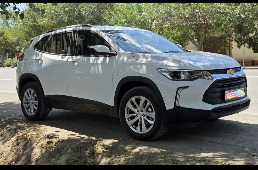 TRACKER LTZ +  Sotiladi