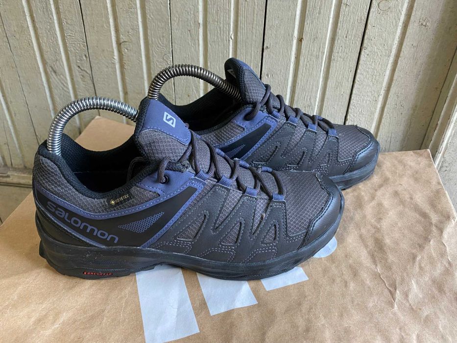 ''Salomon Gore-Tex''оригинални туристически обувки 37.5 номер