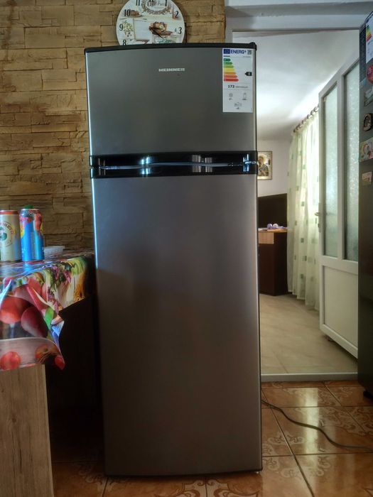 Vând frigider  nou cumpărat de 2 luni