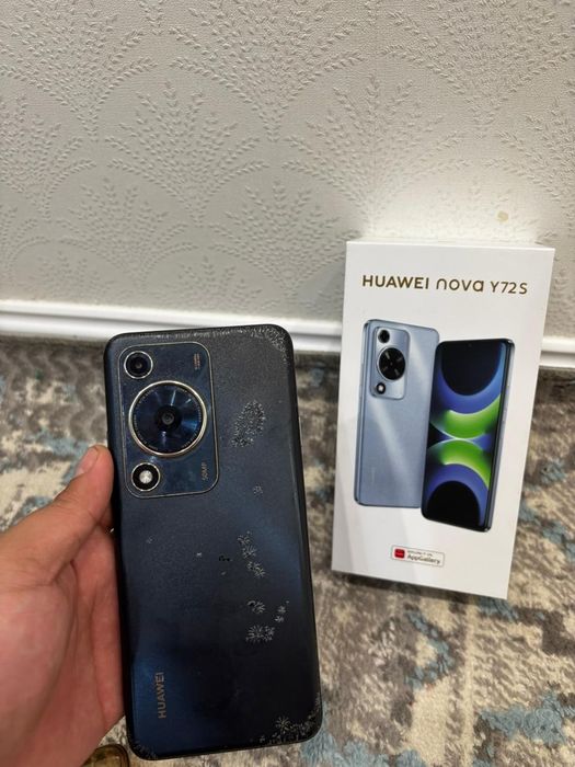 Huawei Nova Y72s