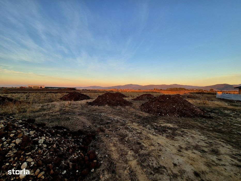 Teren intravilan 1450 mp, construibil Carpinis, zona de case