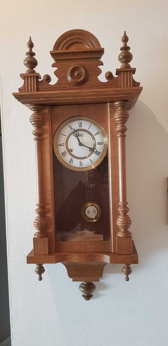 Ceas mecanic de perete