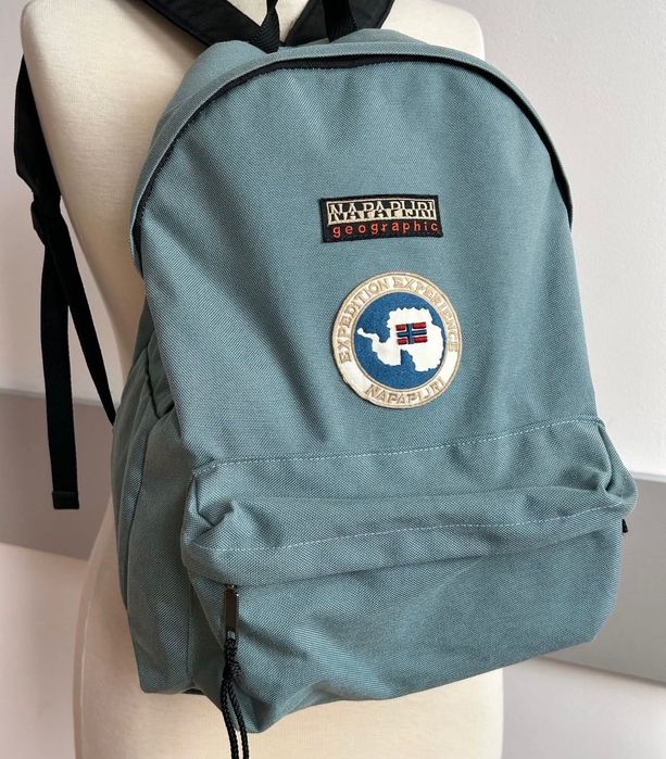 Две текстилни раници Dakine & Napapijri