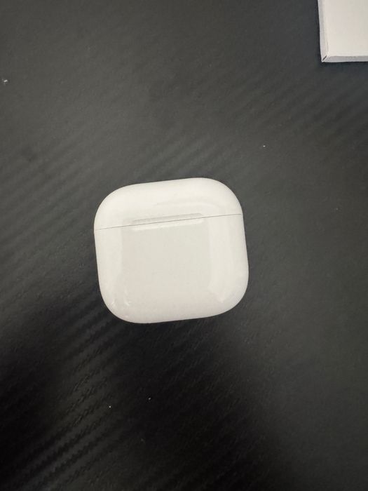 Airpods 4 pro.   cv