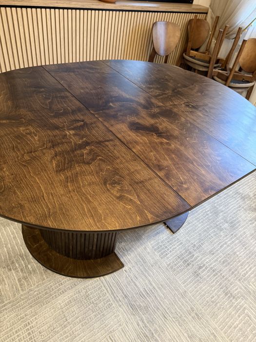 Стол кухонный из дерева