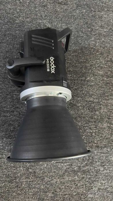Godox MS300V studiya chirog'i 300W, softboks bilan, Bowens