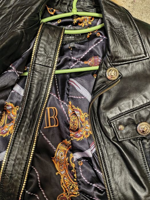 Дамско кожено яке