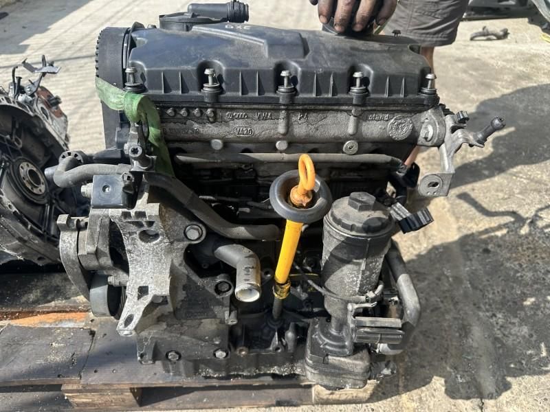 Motor complet fara anexe Volkswagen Golf 5 Plus BXE 1.9 tdi; 1.9 tdi 1