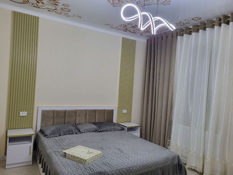 Сдается 2х комнатная люкс квартира в центре города