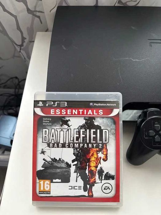 PlayStation 3  Silm + 2 Jocuri + Controller original