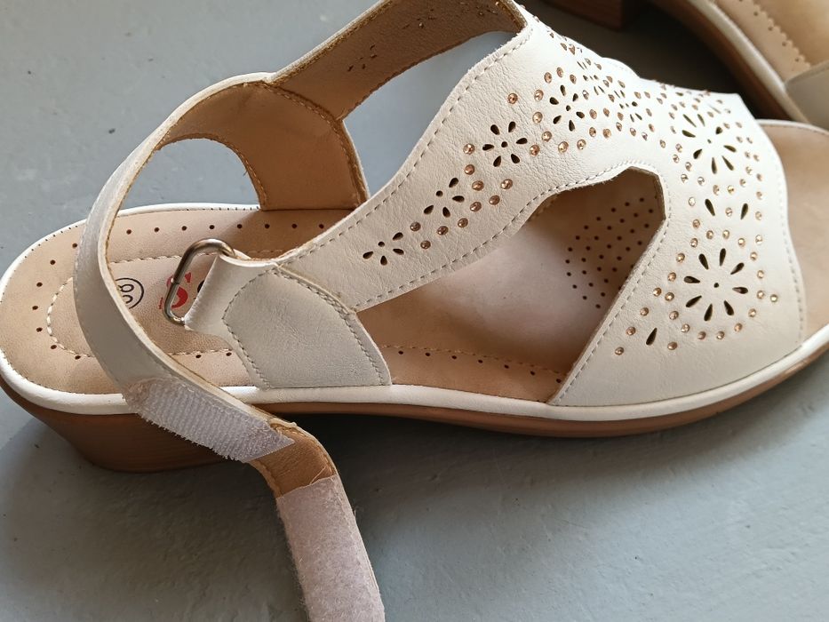 Sandale elegante mărimea 38