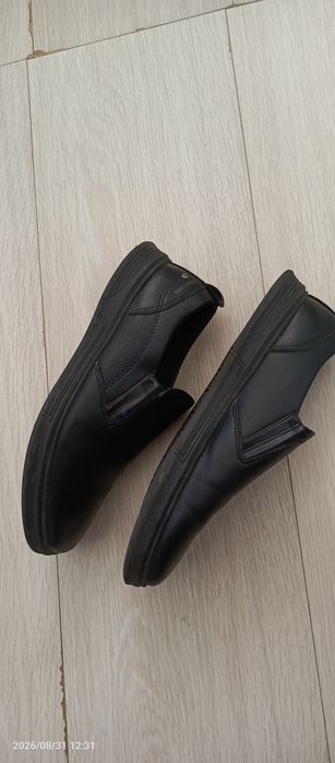 Туфли на мальчика отдам за виноград