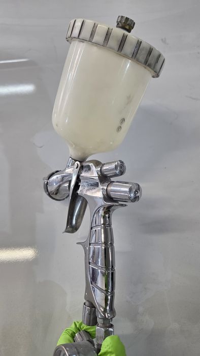Pistol Iwata pininfarina