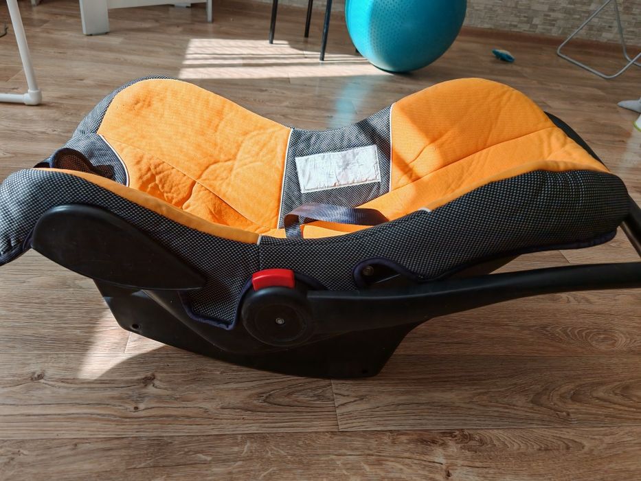 Продам Автокресло