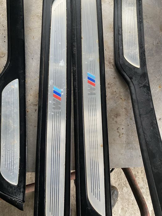 Вътрешни  М прагове  BMW e90,e91 БМВ е90,91 318d,320d,325d,330i,330d