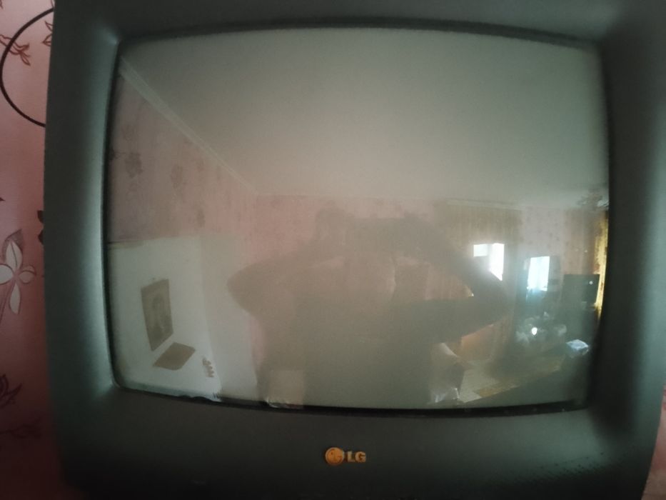 ,продам телевизор