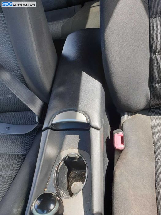 Cotiera Completa cu Consola Centrala Toyota Avensis 3 Facelift T27 2009 - 2018