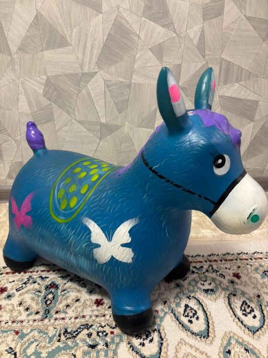 Продам детский велосипед и ослик