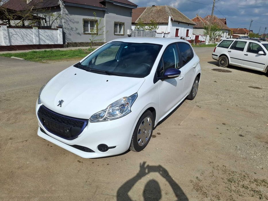Peugeot 208 1.0i an 2015
