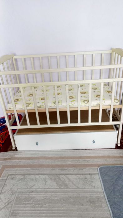 Детская кровать качалка, манеж.