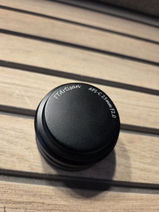 Obiectiv manual TTArtisan 25mm F2 negru Sony E