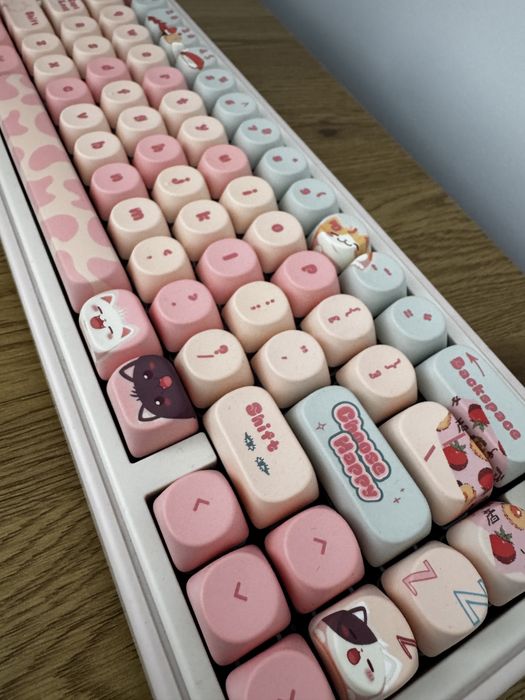 QwertyKey65 Pro Bliss Bluetooth Wireless VIA Hotswap RGB Tastatura Mecanica Gaming