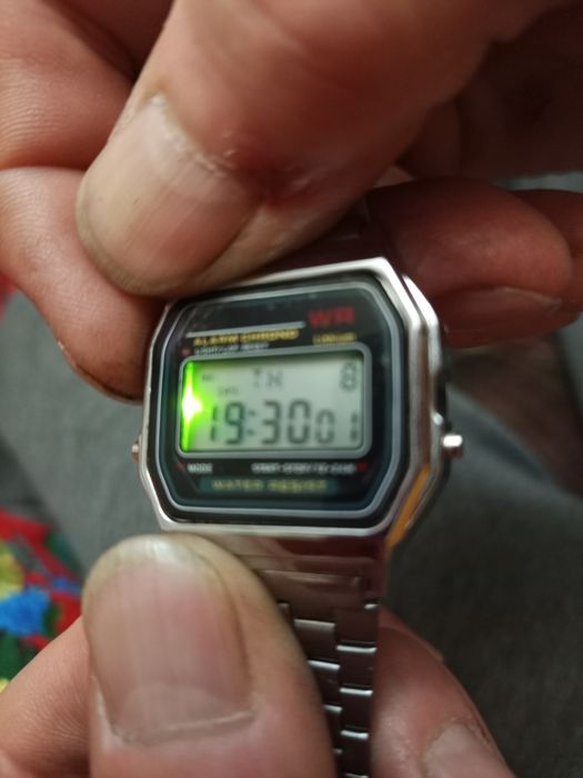 Продам часы ручные