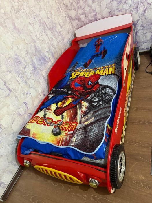 Кровать в отличном состояний