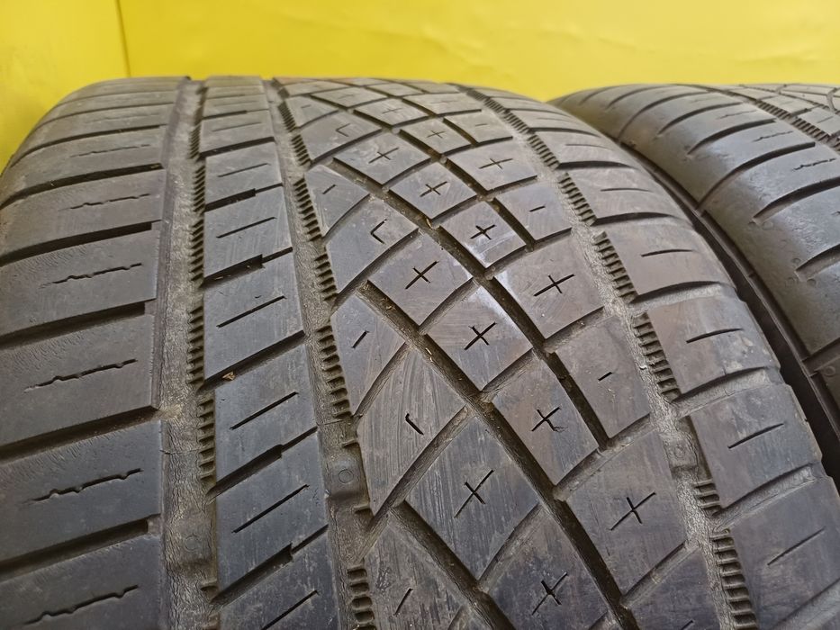 Шины 245/45 ZR17 Continental пара.