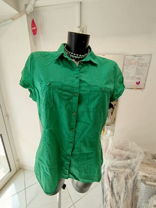 Зелена риза с къс ръкав