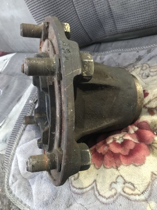 Продам переднюю ступицу ГАЗ 53