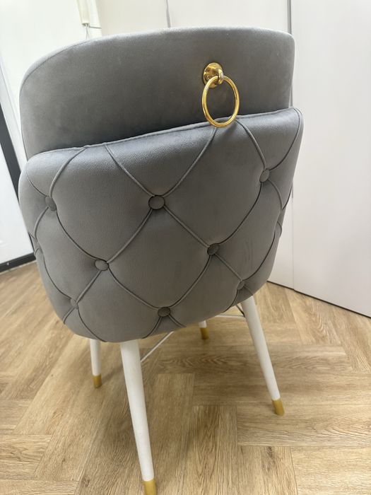 Продам стулья 6 штук