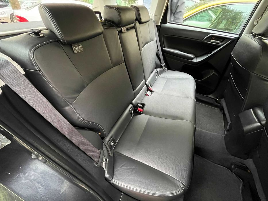 Vand Subaru Forester, model 2013-D,consum 6,2l/100 km.