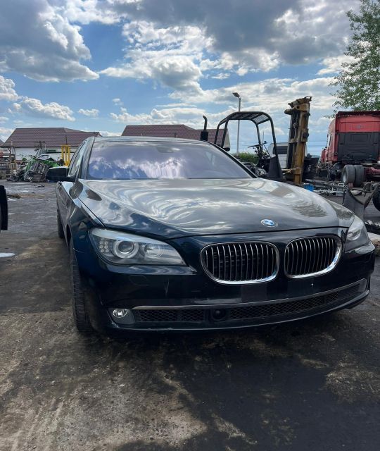 Dezmembrez BMW Seria 7 F01/F02 [2008 - 2012] Sedan 750i AT (407 hp)